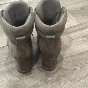 UGG Kriston Waterproof Wedge Ankle Boots Brown Suede Women’s Size 8 thumbnail 7