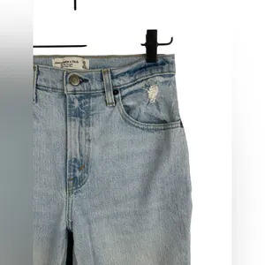 Abercrombie 90s Straight Ultra High Rise Distressed Jeans 26 short 2S Light Wash thumbnail 6