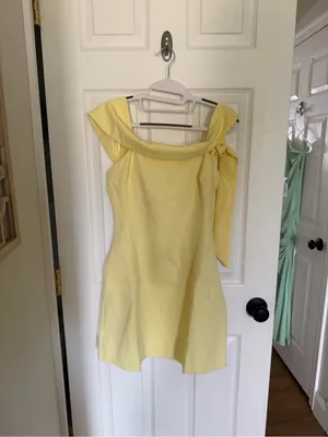 NWT Billy J Off Shoulder Mini Dress - Butter Yellow Small thumbnail 2