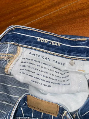 American Eagle Vintage Mom Jeans thumbnail 3