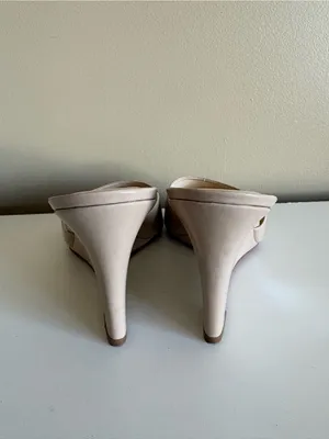 Anthropologie Maeve Beige Patent Wedge Square Toe Sandals Size 7 thumbnail 5
