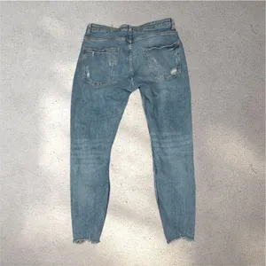 ZARA Distressed Skinny Jeans Women's 34 Blue Curvy Mid Rise Button Fly Casual thumbnail 2