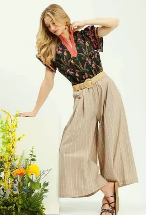 Umgee Mix Floral‎ Print Blouse with Contrast Trim thumbnail 1