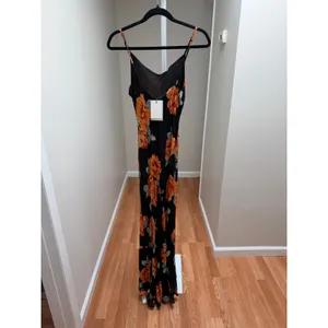 NEW NWT Reformation Parma Dress Consuelo Floral size Small thumbnail 6