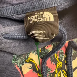 The‎ North Face Graphic Hoodie Sweatshirt Blue Desert Landscape Print women S thumbnail 3
