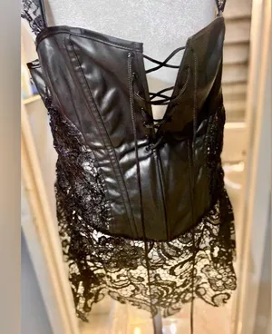NWOT Faux Leather Black Corset w/ Lace at the Bottom & Shoulder Straps Size:2XL thumbnail 6