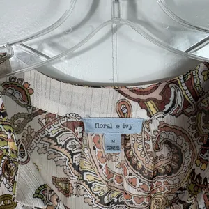 Floral & Ivy Brown Paisley Pattern Metallic Peasant Long Sleeve Chiffon Blouse M thumbnail 3