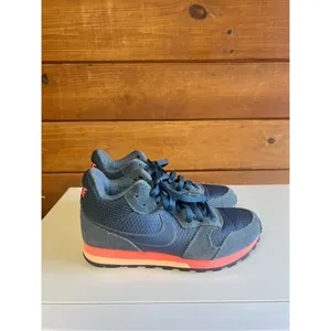 Nike MD Runner 2 Mid Women's 807172-448 Navy Running Shoes Size 6 thumbnail 2