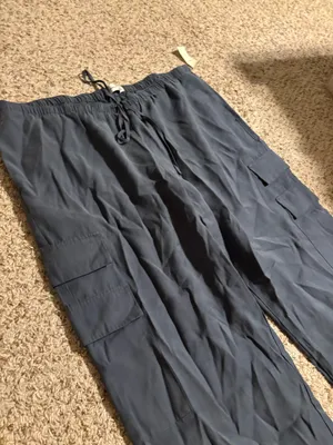 NWT Abercrombie and fitch pull-on cargo pants thumbnail 3