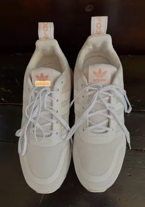Women’s Adidas White/Pink Sneakers thumbnail 1