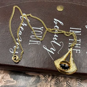 Elegant Vintage 1970s Gold Tone Tigers Eye Pendant Necklace 17” thumbnail 1