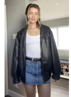 ARITZIA Denim Forum The ‘90s Vintage Micro Denim Skirt in Dark Bleu Eyeshadow thumbnail 1