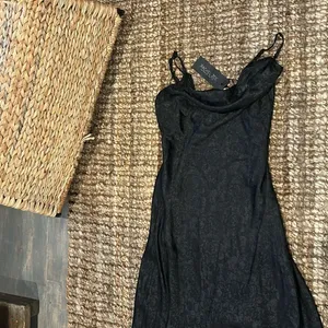NWT Rachel Zoe Black Satin Slip Maxi‎ Dress Size XS thumbnail 3
