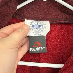 Miller's Sportific Collection‎ Polartec Fleece Jacket Burgundy Horse Trim Zip Up thumbnail 3