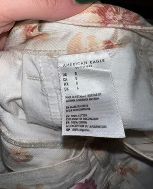American Eagle Outfitters Floral Shorts thumbnail 4