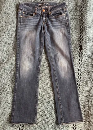 American Eagle Straight Stretch Jeans Womens 6 Dark Wash Denim Low Rise Pants thumbnail 1