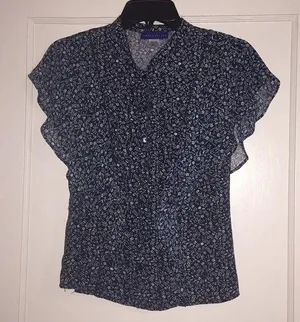 Woman’s Simply Styled Ruffle Crop Button Down Top thumbnail 1