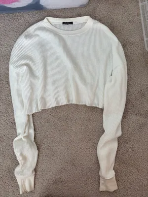 Brandy Melville White Cropped Top thumbnail 2