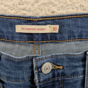 Levis 311 Shaping Skinny Jeans Dark‎ Wash Blue W30 L30 19626-0168 Womens 30 thumbnail 3