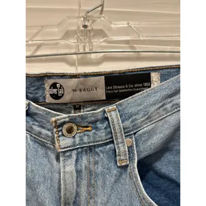 Levi's SilverTab 94 Baggy Jeans Womens 27 Light Wash Distressed Ripped Denim 90s thumbnail 7