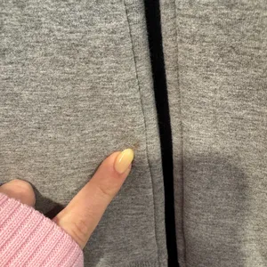 Hunter‎ Grey Zip-Up Hoodie with Black Trim thumbnail 2