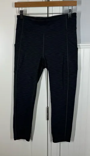 lululemon Align™ High-Rise Crop legging 23" gray with pockets size 8 gym workout thumbnail 1