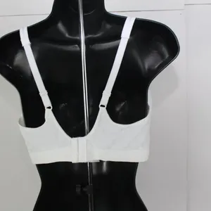 ladies NWT HANES Bra thumbnail 3