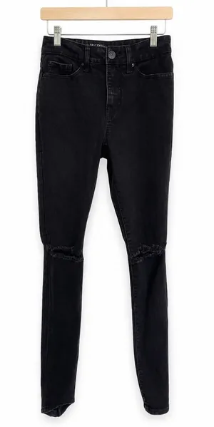 Time & Tru Womens Jeans Sz 6 Petite‎ Black Distressed High Rise Skinny Denim thumbnail 1