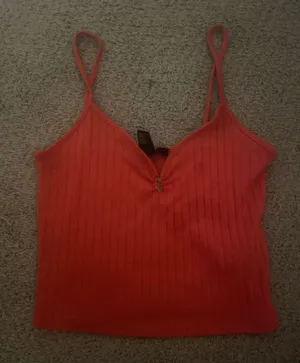 Tank Top Crop Top thumbnail 1