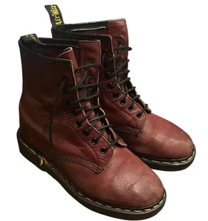 Vintage Dr Martens 1460 Leather Made in England Burgundy Boots 6 Punk Grunge 90s thumbnail 1