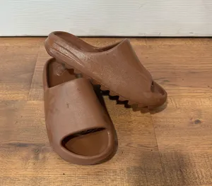 Yeezy Slides thumbnail 1