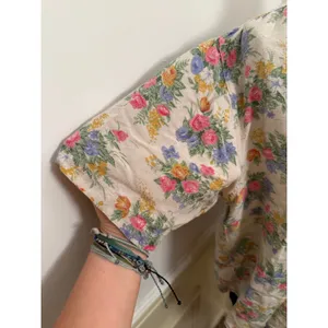 Vintage Rosettes Floral Linen Blend Top Cottage Button Up Short Sleeve Blouse thumbnail 2