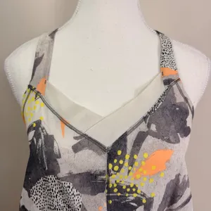 Lululemon Hotty Hot‎ Romper Abstract Orange Grey Print Adjustable Straps Size 4 thumbnail 4