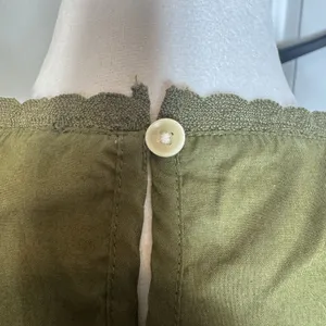 J.Crew Eyelet Lace Ruffle Blouse Tank Small Olive Green Cottage Peasant Boho thumbnail 6