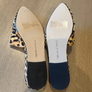new Chelsea & Violet Eve 6.5 cheetah cowhair mule flat slip on shoes 2827 thumbnail 4