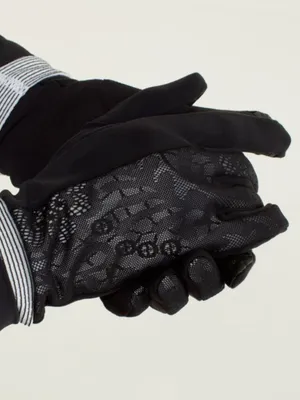 Lululemon Frosty Run Reflective Gloves in Black Lace thumbnail 2