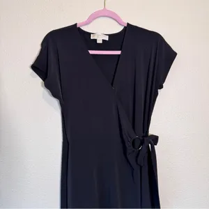 Michael Kors Black Mini Wrap Dress Womens L Casual LBD Classic Closet Staple thumbnail 3