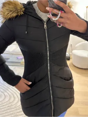 Black Women's Quilted Hooded Puffer Coat with Faux Fur Trim and Waist Cinching thumbnail 1