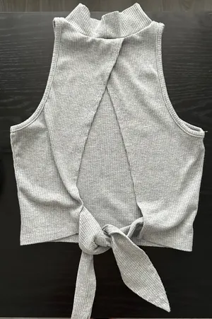 Gray Tank️ Size XS thumbnail 4