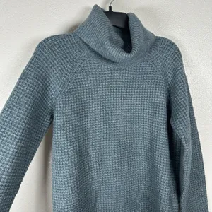 Kuhl Sienna Sweater Womens Small Blue Waffle Knit Turtle Neck Drop Hem Stretch thumbnail 2