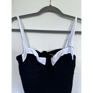 NWT Quince Black & White Italian Underwire One Piece Swimsuit Size XS thumbnail 3