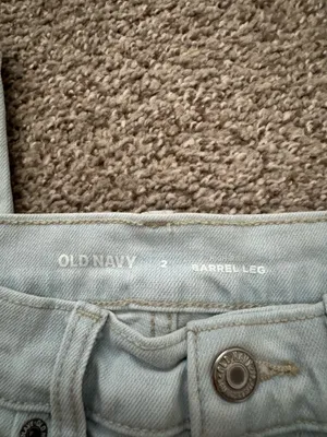 Old Navy High-Rise Barrel Leg Jean thumbnail 4