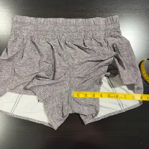 Women’s Lululemon Heathered Black Tracker Short 4” Inseam Size 8 thumbnail 7