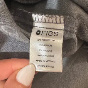 FIGS Technical Collection Casma Scrub Top V-Neck Short Sleeve Heathered Gray XS thumbnail 5