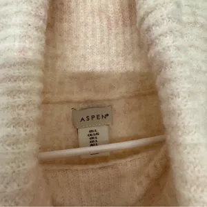 Aspen Wool Blend Light Pink Turtleneck Sweater Size L thumbnail 3