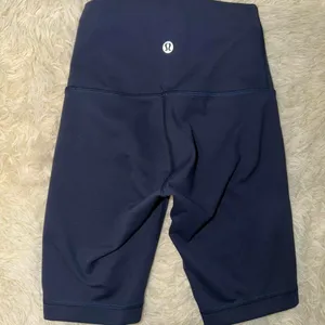 Lululemon Align High Rise Short Size 0 Navy Blue Bike Short 8" thumbnail 2