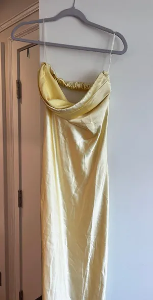 Dress thumbnail 1