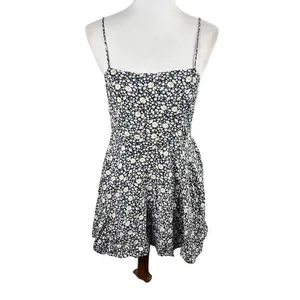 Urban Outfitters Black Daisy Floral Smocked Mini Dress Ruffle Hem Size M FD5532 thumbnail 2