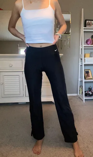 Nike Flare Yoga Pants thumbnail 3