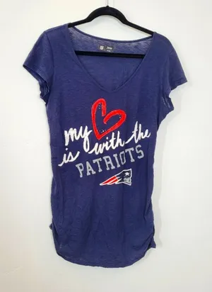 NFL Patriots Jersey Shirt Women's Maternity Football Size Small thumbnail 1
